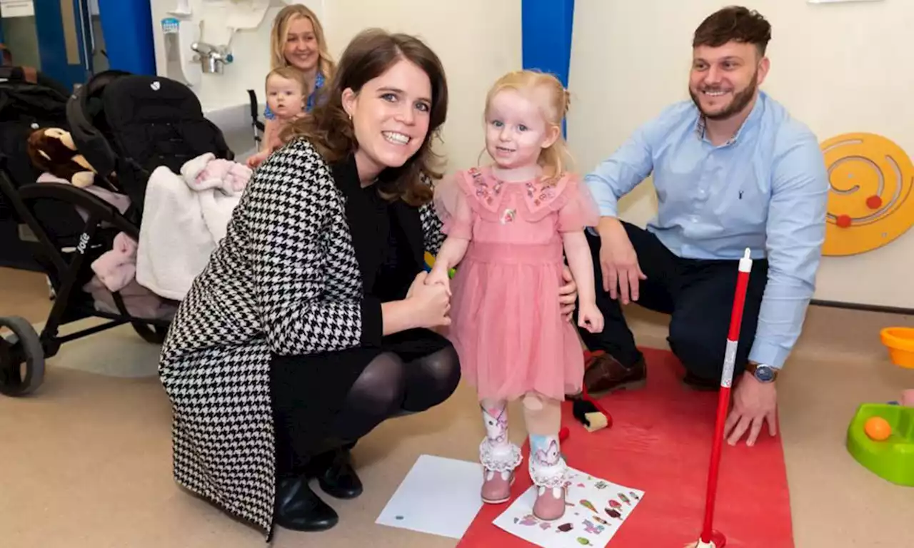 Pregnant Princess Eugenie shares sweet moment with little girl during royal outing