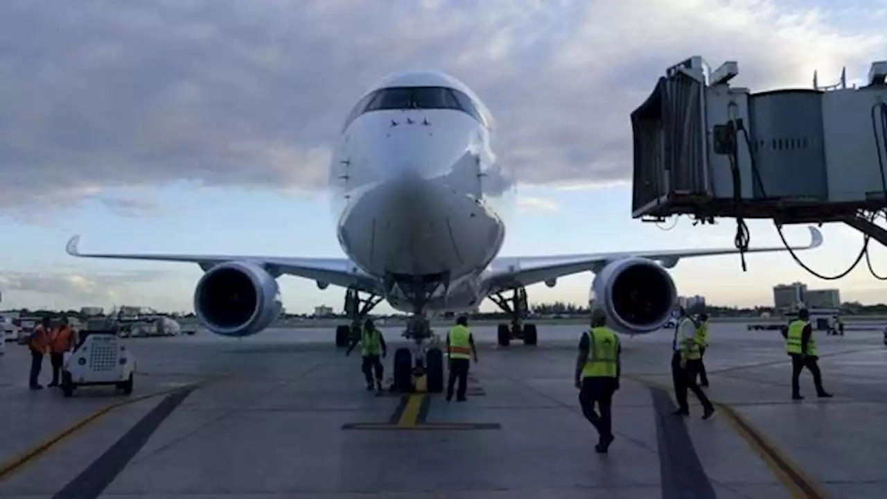 Líneas aéreas alertan por falta de insumos y riesgos para vuelos