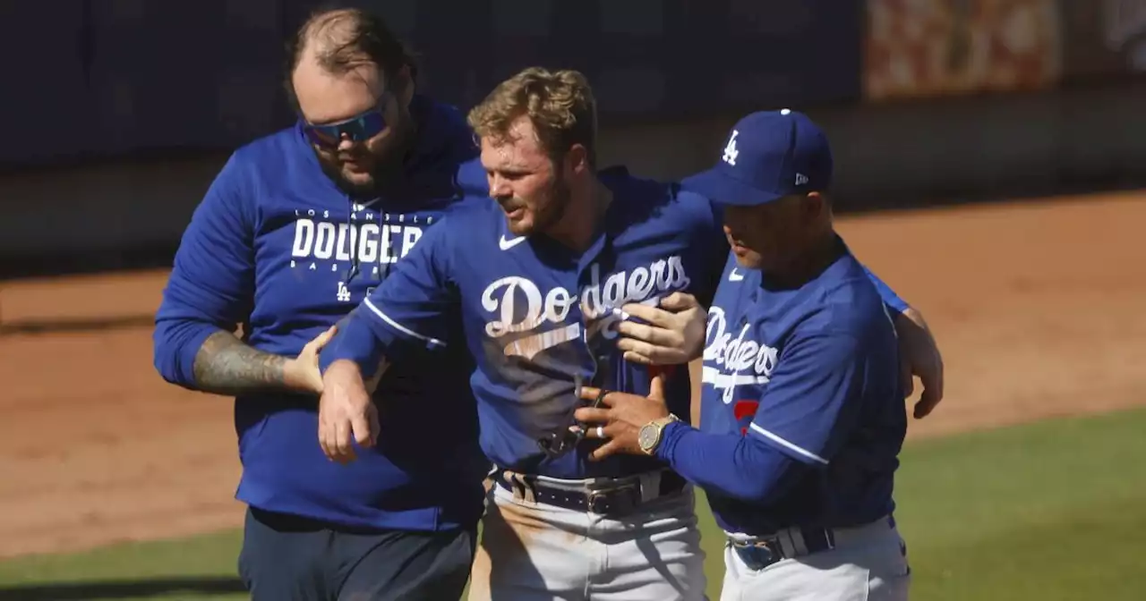 Dodgers shortstop Gavin Lux injures right knee in spring training game