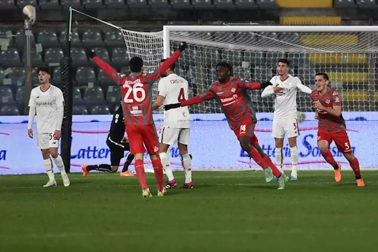 La Roma chute à Cremonese et reste cinquième