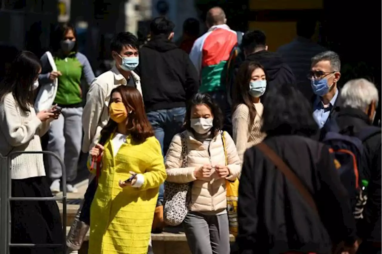 Hong Kong Akhiri Kewajiban Pengunaan Masker Covid