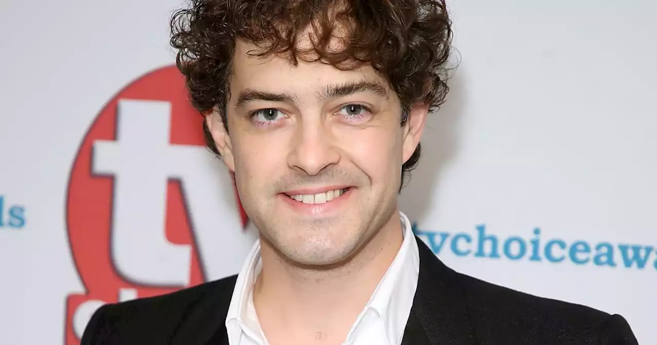 Lee Mead shows off results of £3k Turkey hair transplant