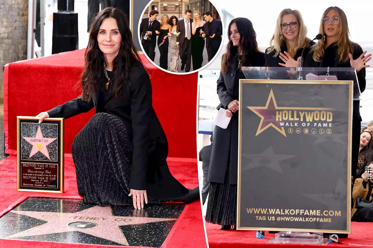 ‘Friends’ boys suspiciously missing from Courteney Cox’s Walk of Fame ceremony