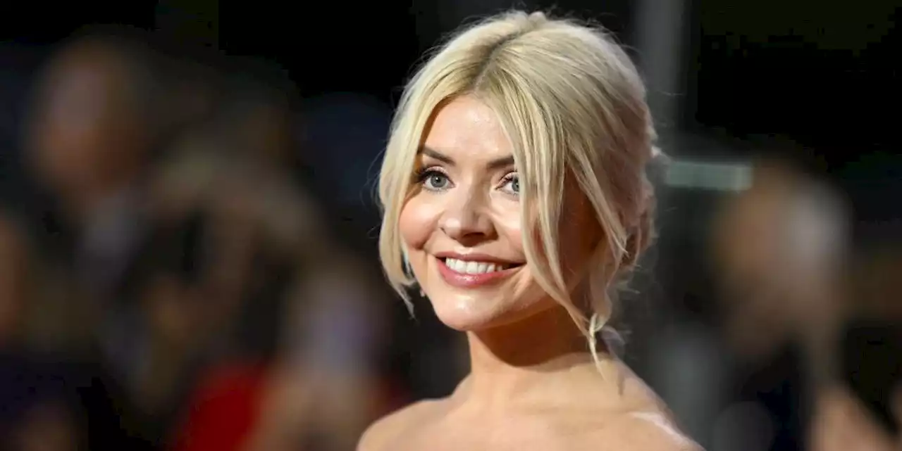 Holly Willoughby's Boden blouse is a true wardrobe staple