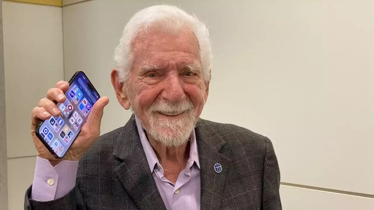 MWC 2023: Entrevista a Martin Cooper, el inventor del móvil