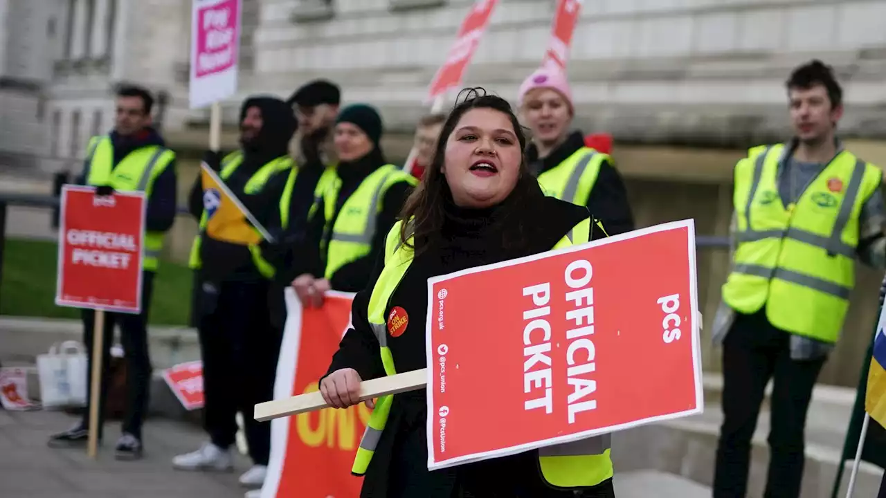 33,000 more civil servants to join 100,000 already walking out next month