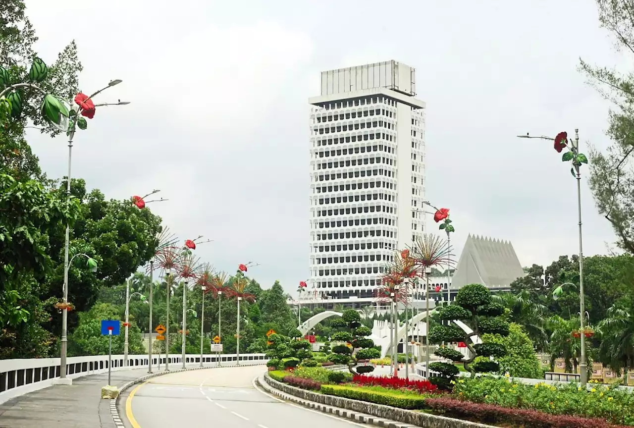 Dewan Rakyat sitting extended two days to April 4