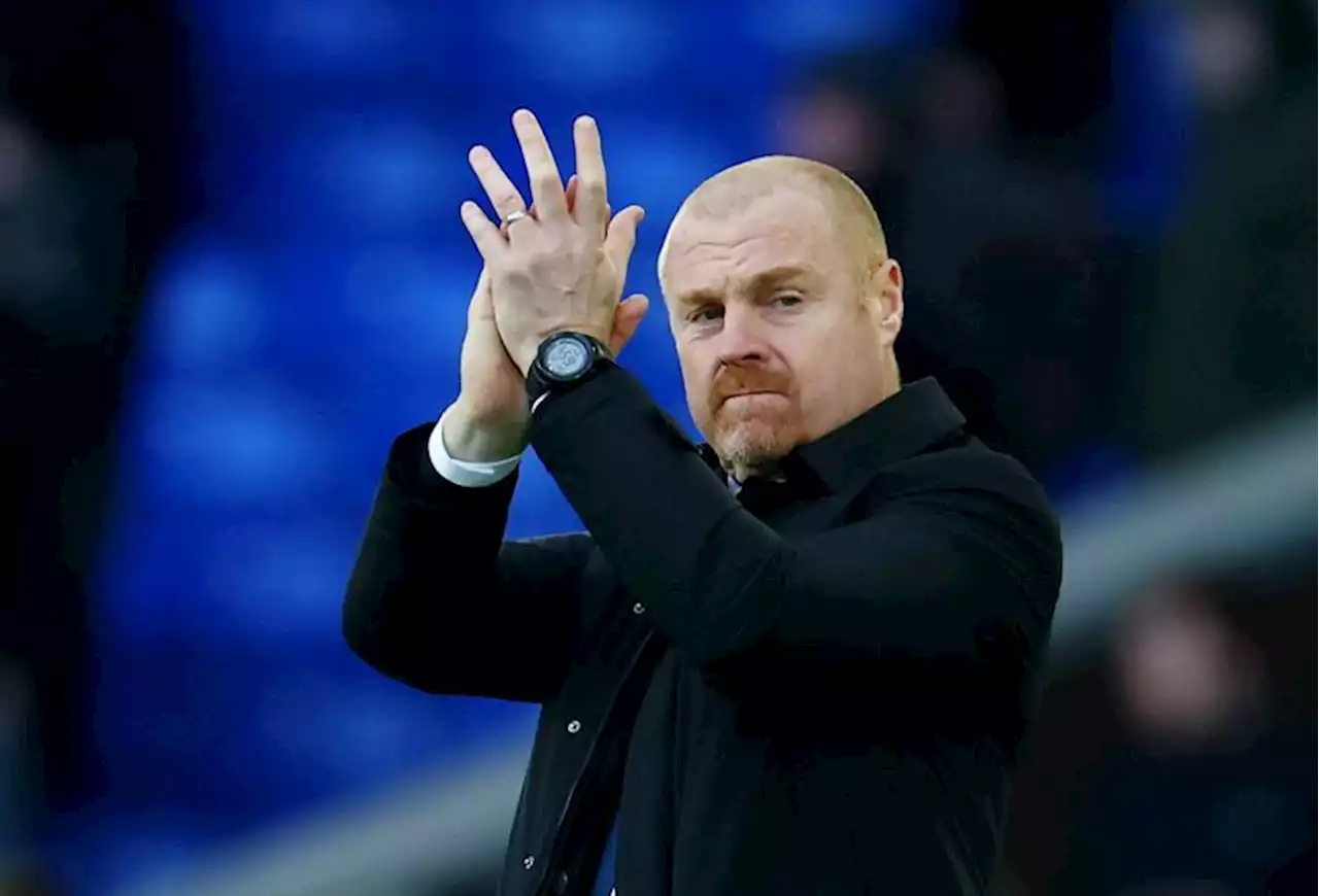 Soccer-Everton need 'strong jaw' says Dyche