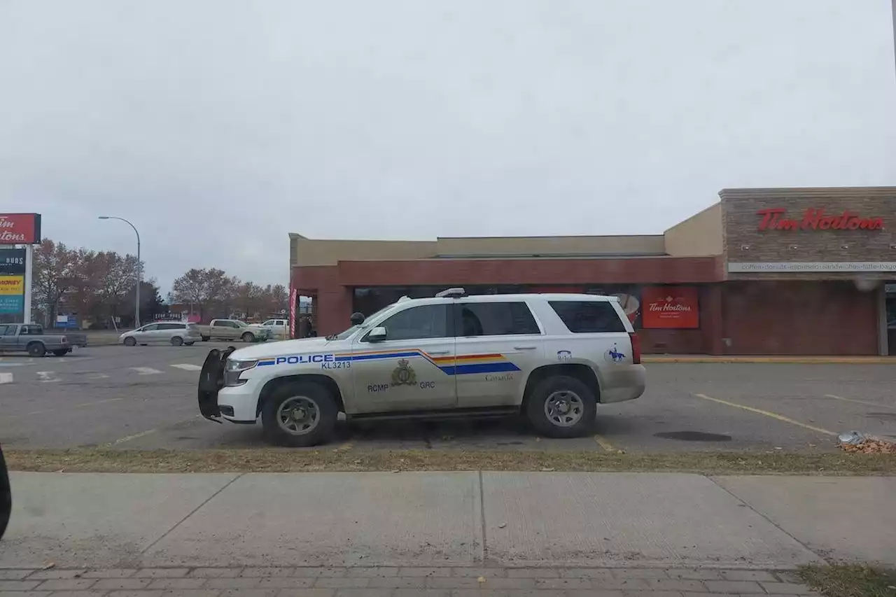 Bomb squad deployed to Highway 97 in Kelowna - Terrace Standard