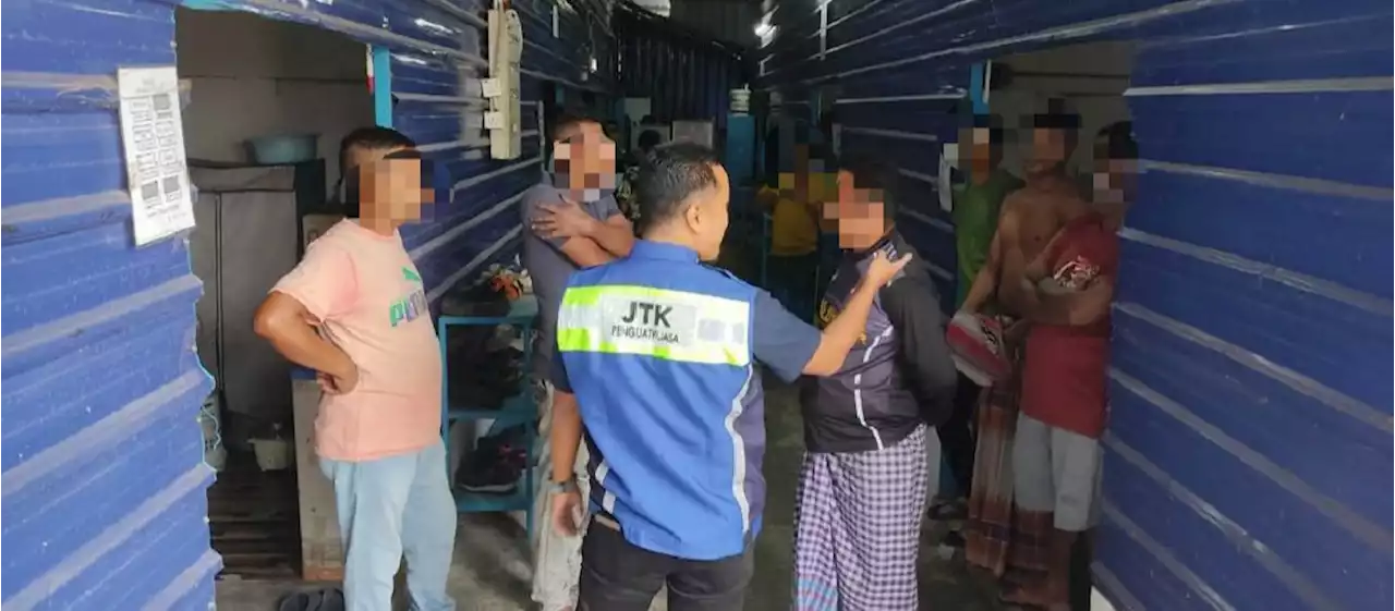 Pekerja tiada tempat tinggal: Syarikat kondom, sarung tangan getah kena serbu