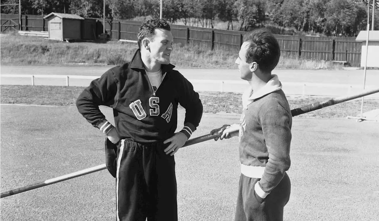 2-time Olympic pole vault champion Bob Richards dies at 97