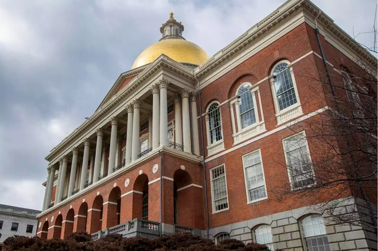 Massachusetts House takes up budget bill on eve of benefits deadline