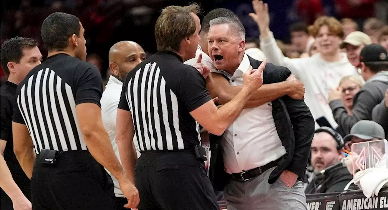 Ohio State Head Coach Chris Holtmann Gets Ejected After Heated Exchange With Officials in First Half Against Wisconsin