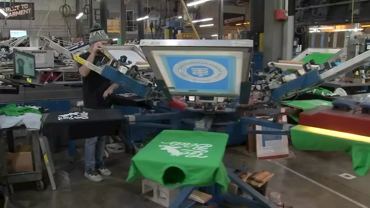 Philadelphia T-shirt company rushes to get Super Bowl ready