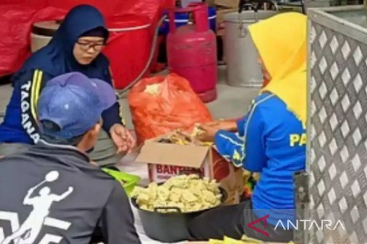 BPBD-Damkar Parepare diminta bersihkan sisa lumpur banjir