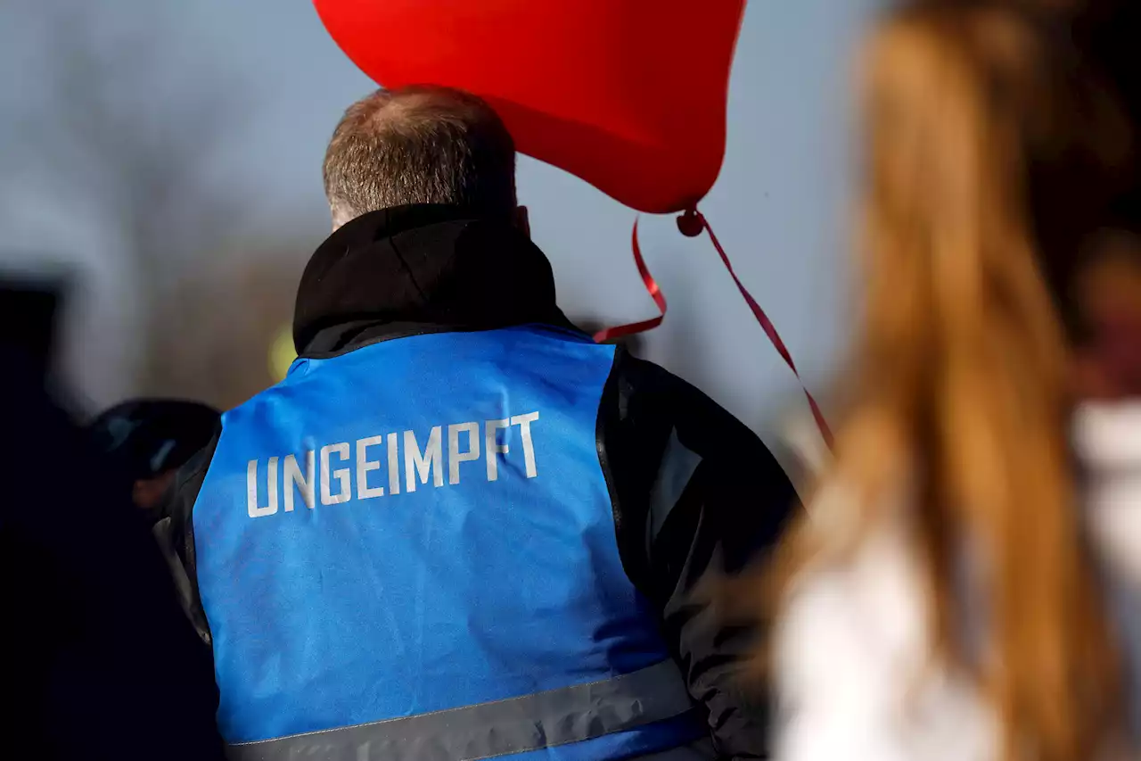 Gericht: Unbezahlte Freistellung Ungeimpfter war rechtswidrig