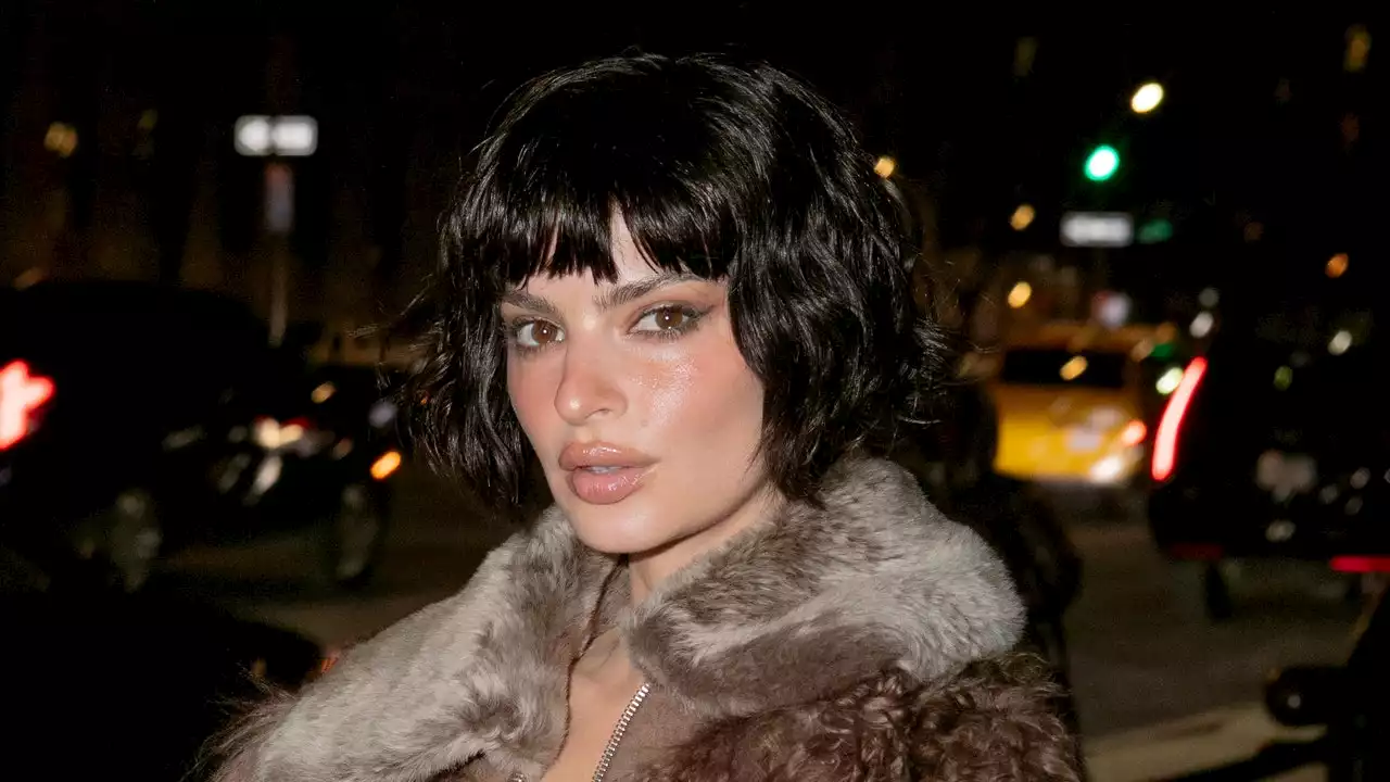 EmRata Debuts A Pulp Fiction-Worthy Bob At The Marc Jacobs Show