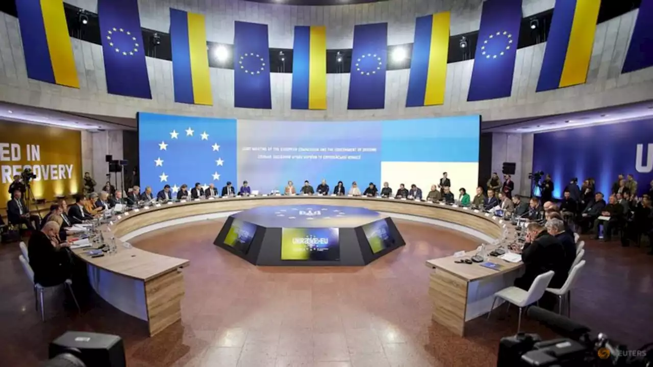 Air raid sirens sound in Kyiv during visit by European leaders