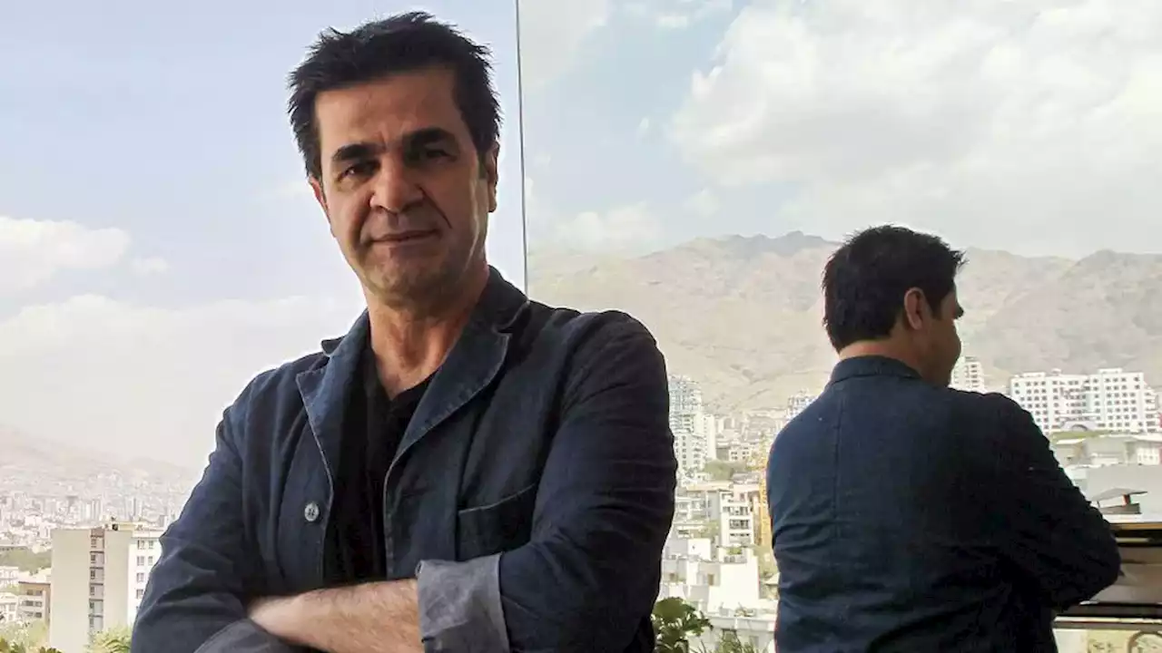 Iran : le cinéaste Jafar Panahi, opposant au régime, a été libéré sous caution après sept mois de prison