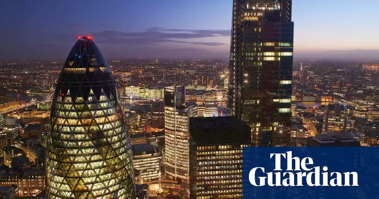 FTSE 100 hits record high