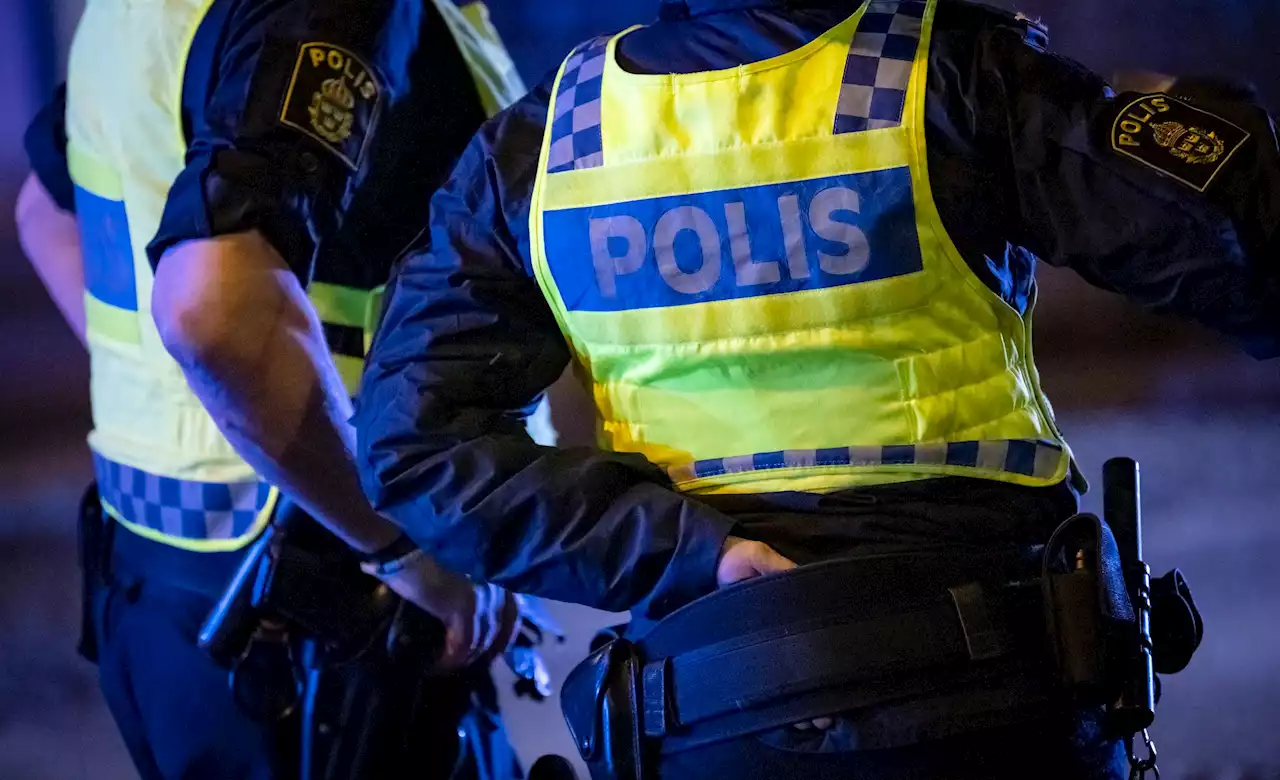 Man rånades med pistolliknande föremål