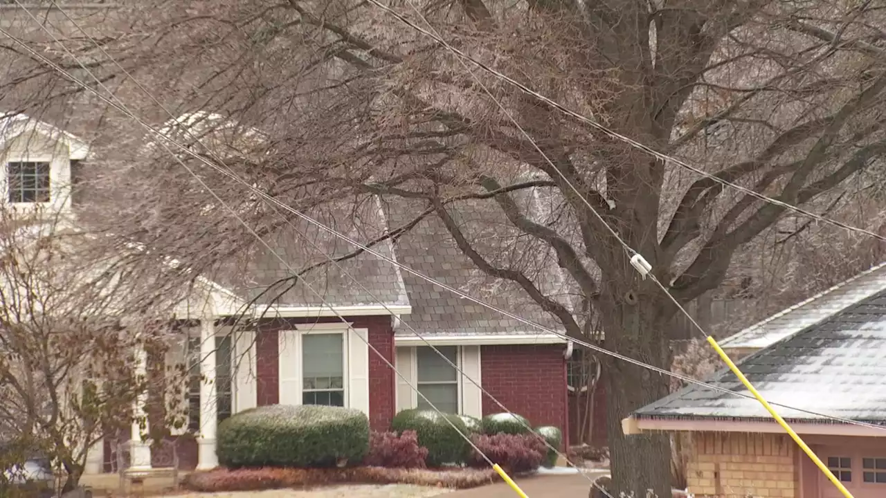 North Texans Dealing With Downed Power Lines, No Electricity From Ice Storm