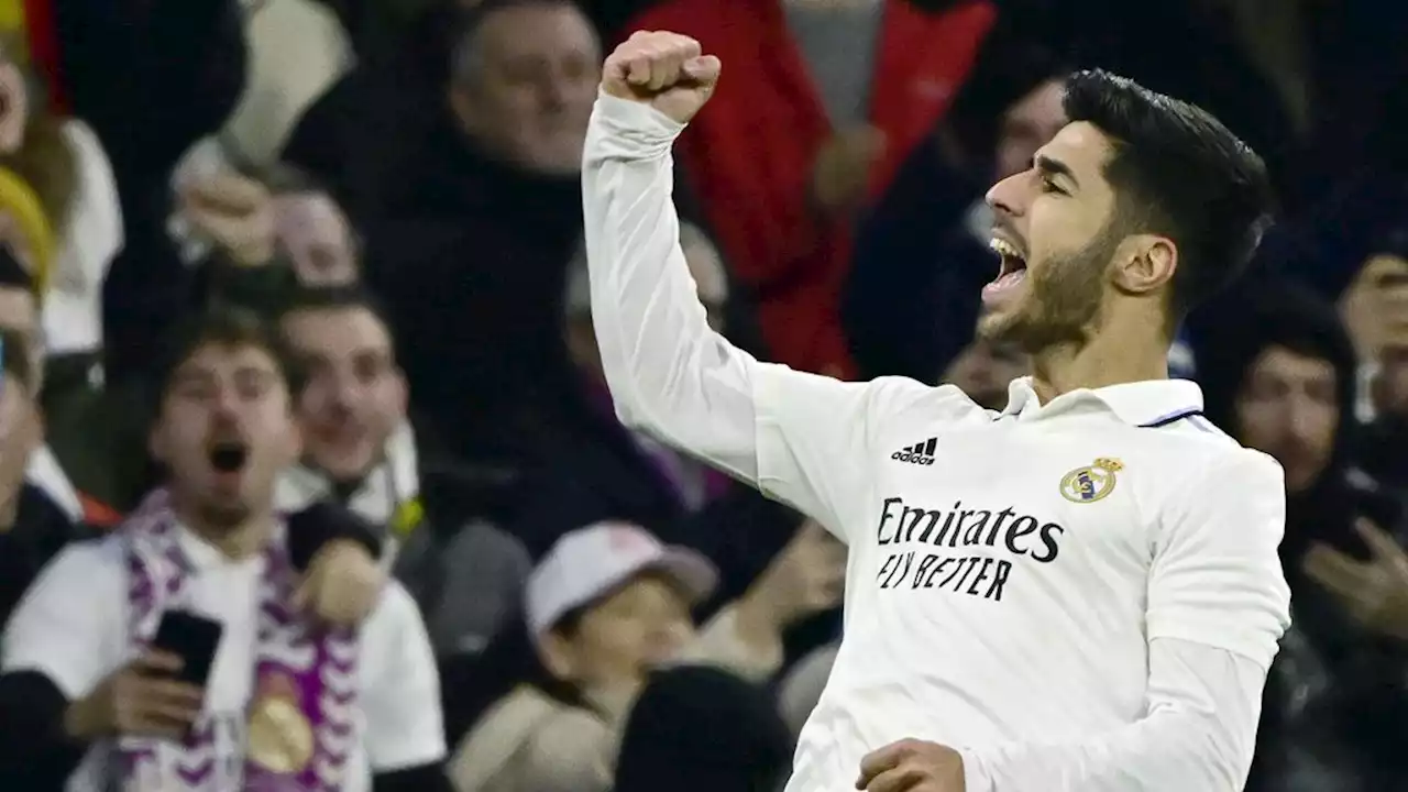 Real Madrid wint van zwalkend Valencia en komt weer wat dichter bij Barcelona