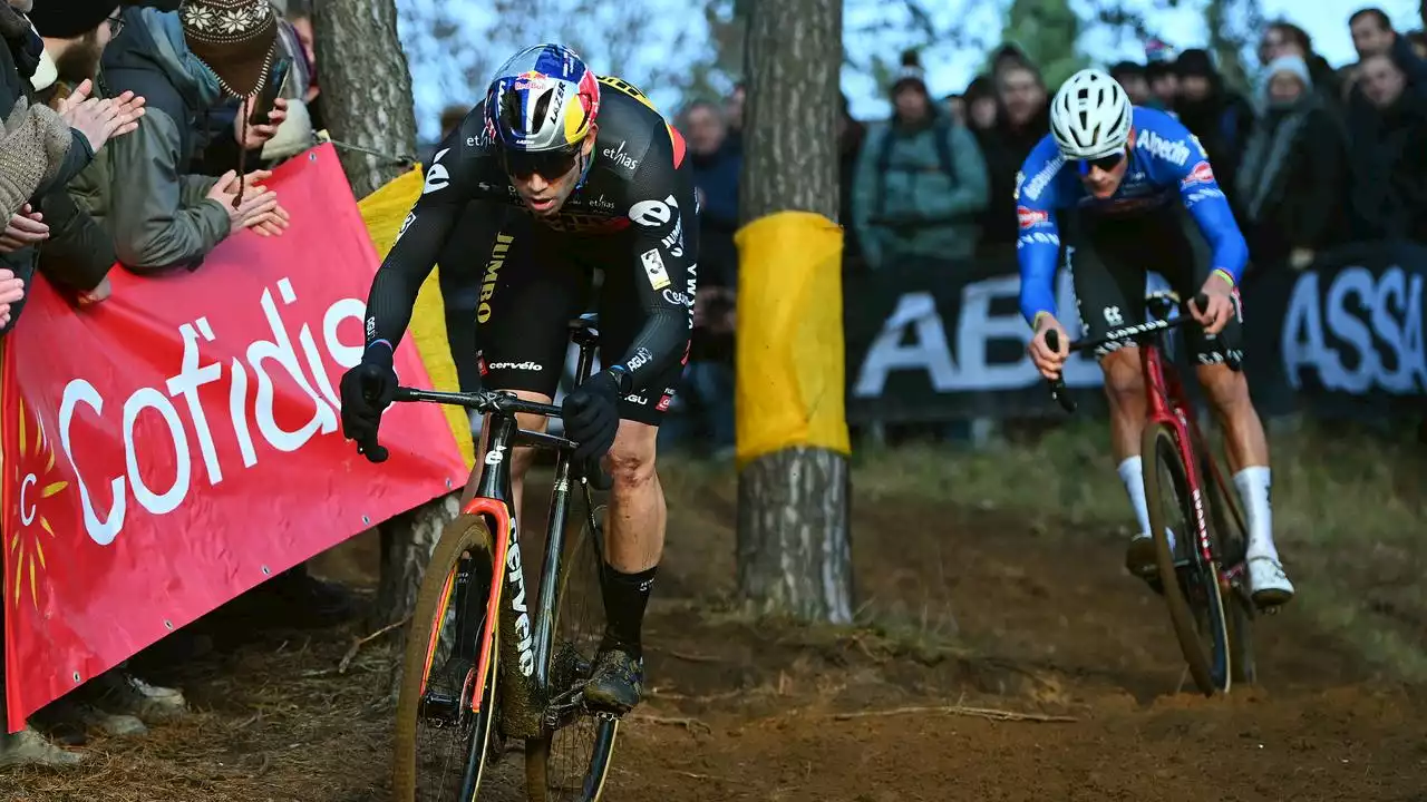 Van Aert relaxed voor nieuw duel met Van der Poel: 'Wereldtitel voegt niet veel toe'