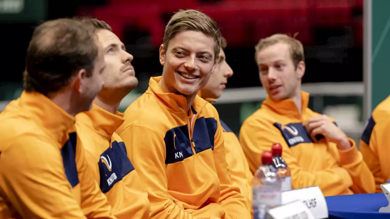 Van Rijthoven vervangt geblesseerde Van de Zandschulp op eerste Davis Cup-dag