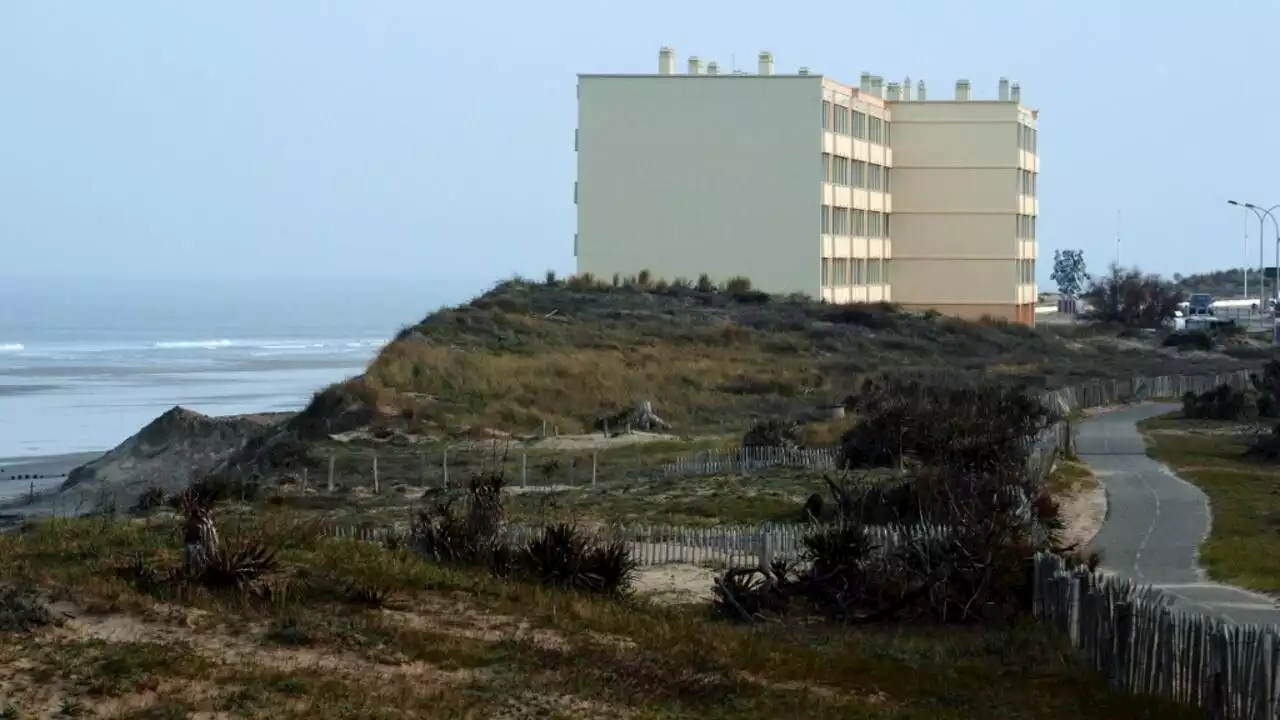 France: les ultimes heures du Signal, symbole français de la montée de l'eau et de l'érosion