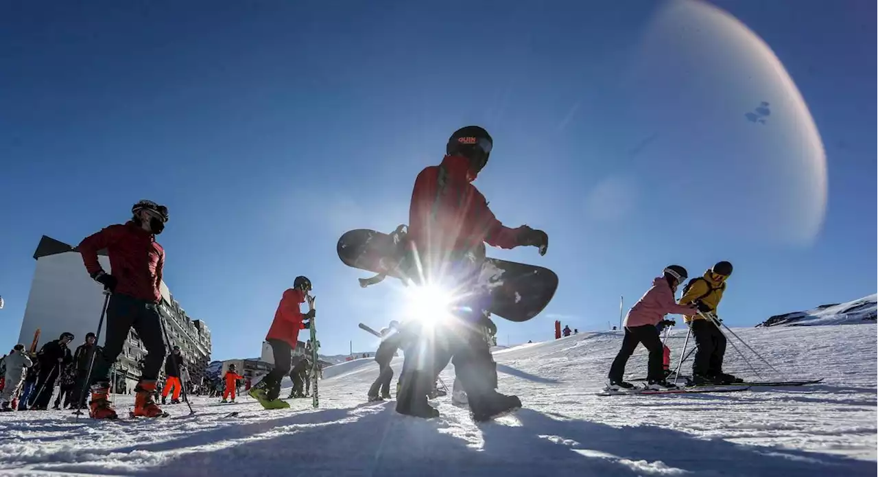 Pyrénées : les stations de ski ouvertes à 100 % pour les vacances, les logements affichent complet