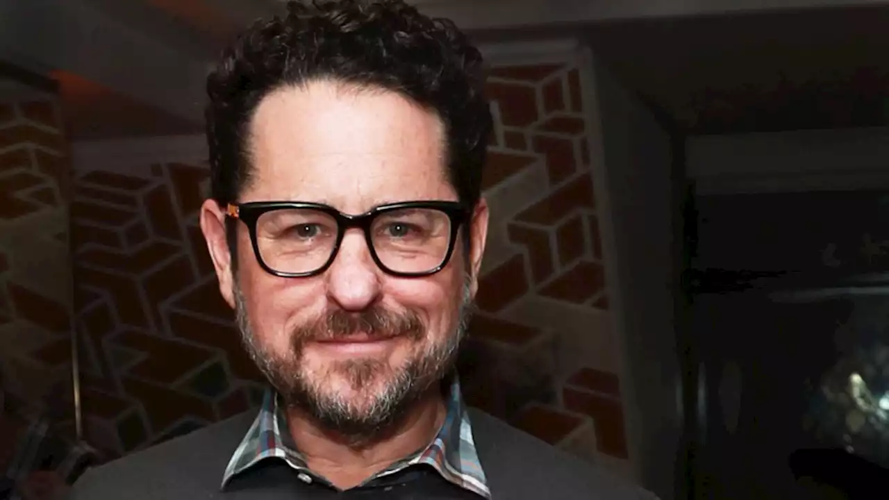 J.J. Abrams, Warner Bros. Team for Adaptation of Stephen King Crime Novel ‘Billy Summers’