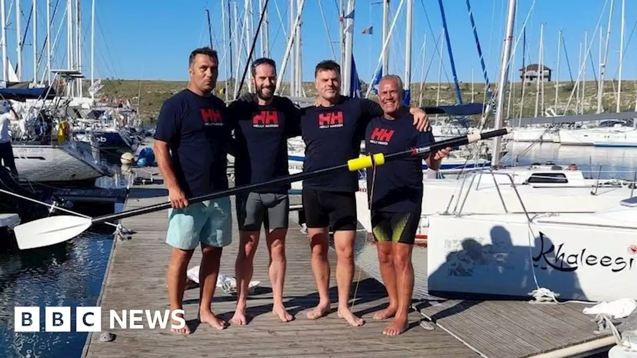 Four-man crew breaks Black Sea rowing record