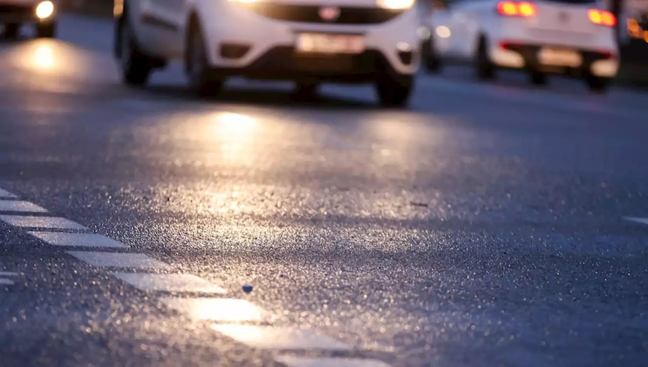 Glätte in Berlin und Brandenburg: A10 wegen Unfalls gesperrt