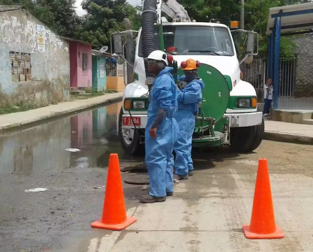 Daño en tubería tiene sin servicio de agua al 55% de la ciudad de Cartagena