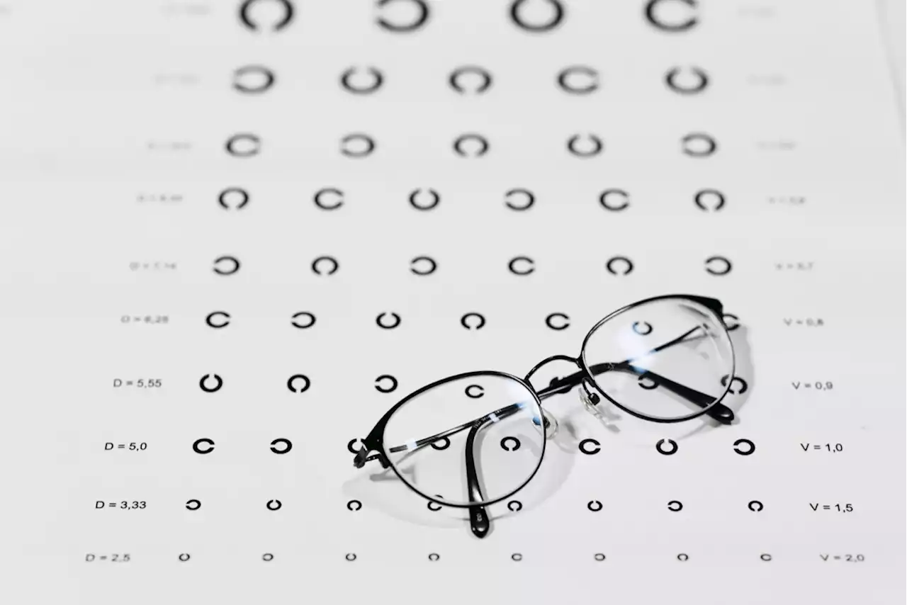 Lunettes et lentilles de contact : voici comment se les faire prescrire sans passer par l’ophtalmo