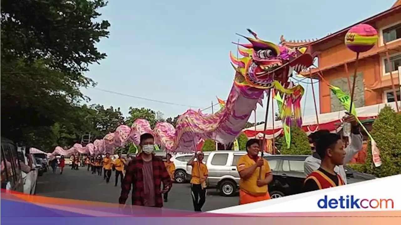 Atraksi Tari Liong 208 Meter dari Sumut Pecahkan Rekor MURI