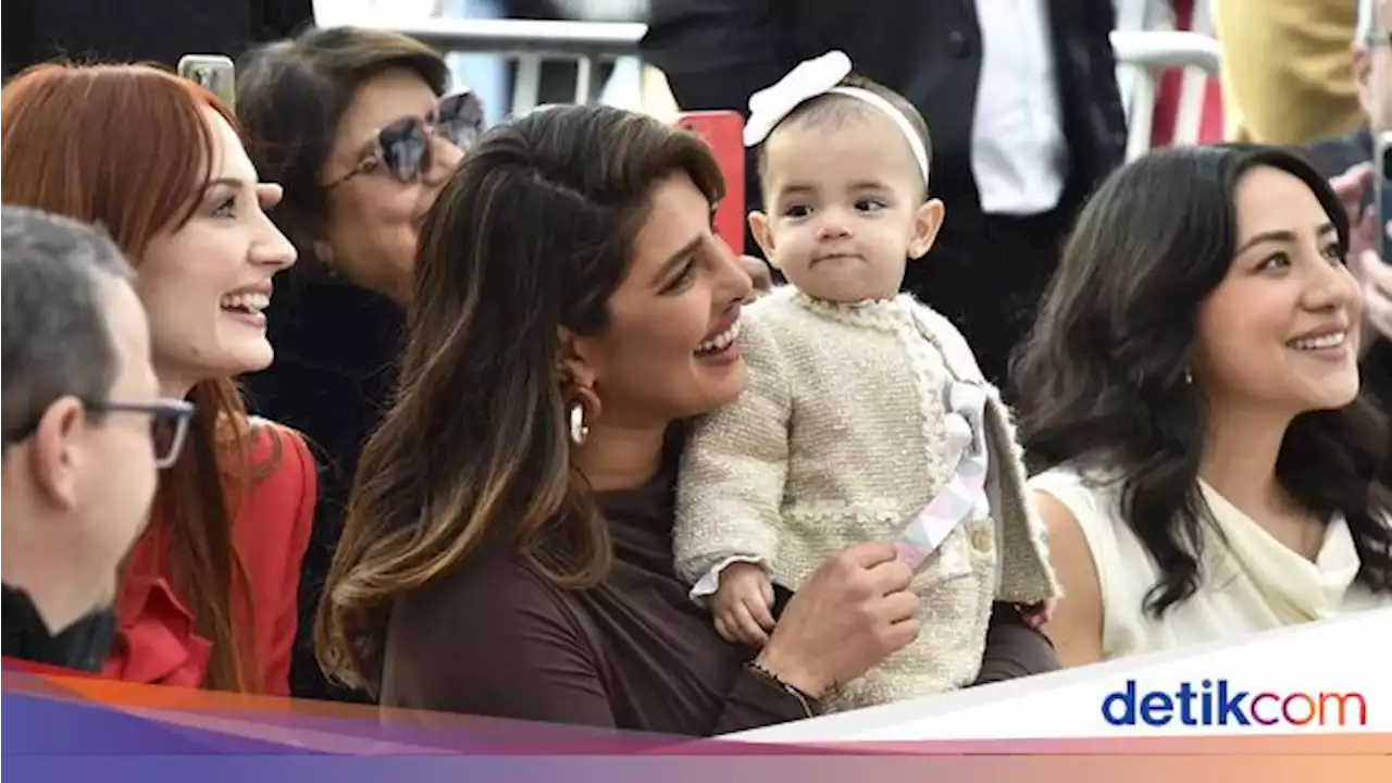 Priyanka Chopra Buka-bukaan Alasan Pakai Ibu Pengganti untuk Dapat Momongan