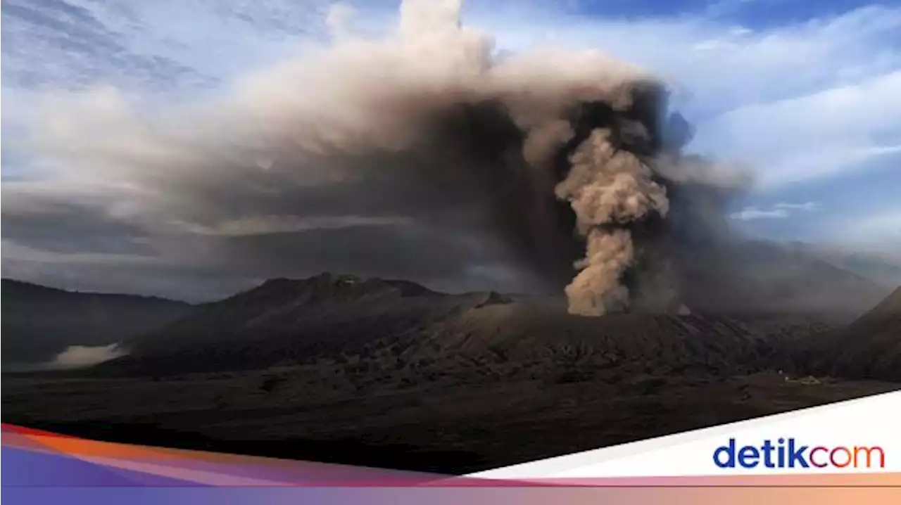 Waspada! Gunung Bromo yang Aktivitasnya Meningkat Berpotensi Erupsi