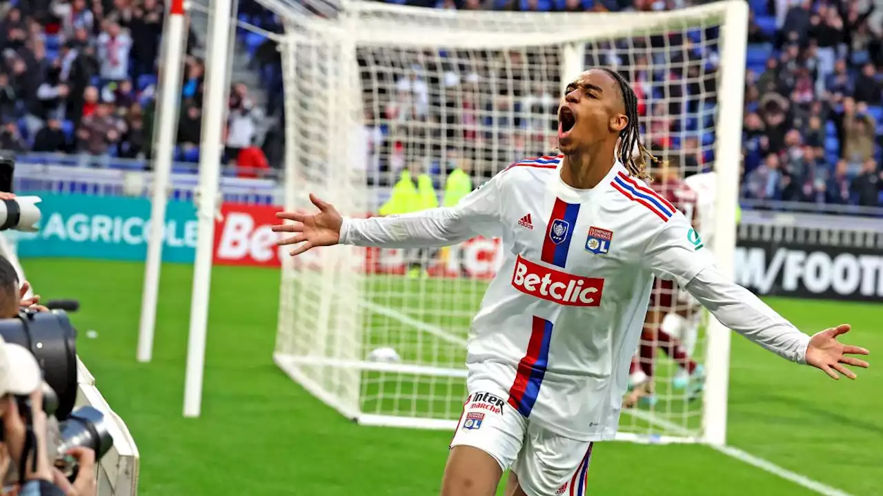 Ligue 1 : porté par ses jeunes, l’OL s’impose à Troyes