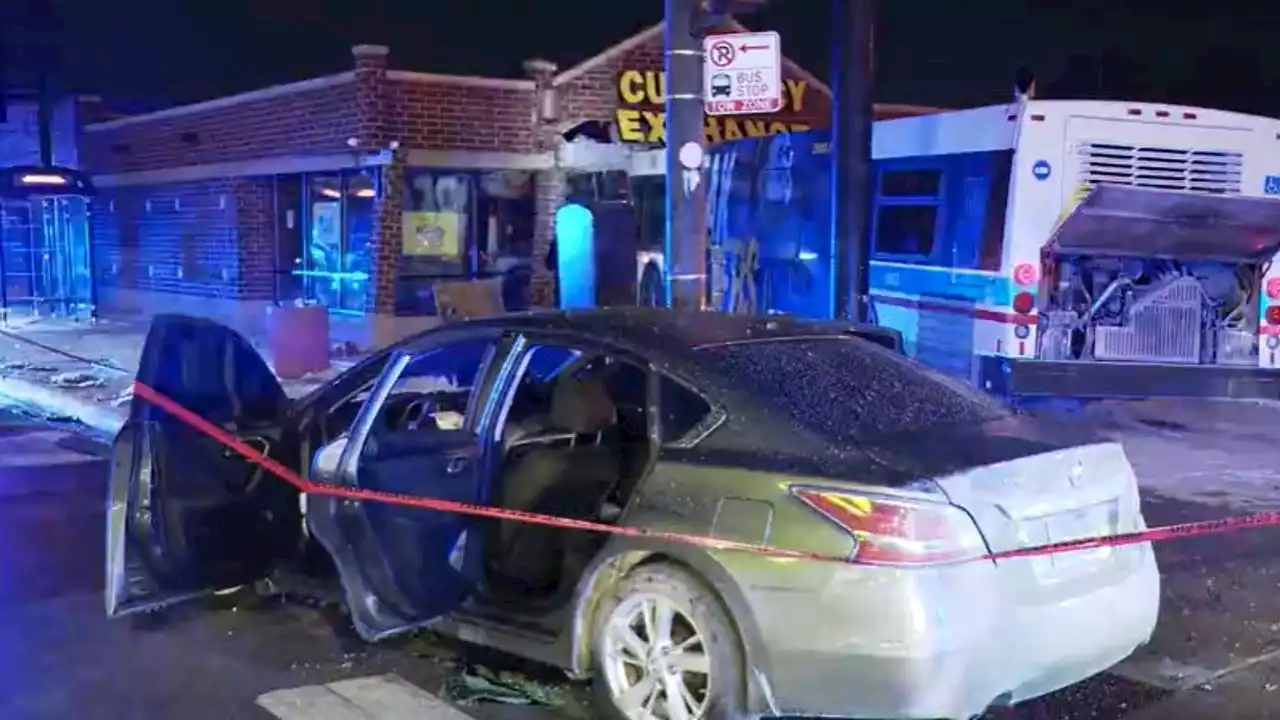 4 injured after vehicle blows red light, strikes Chicago CTA bus in Roseland