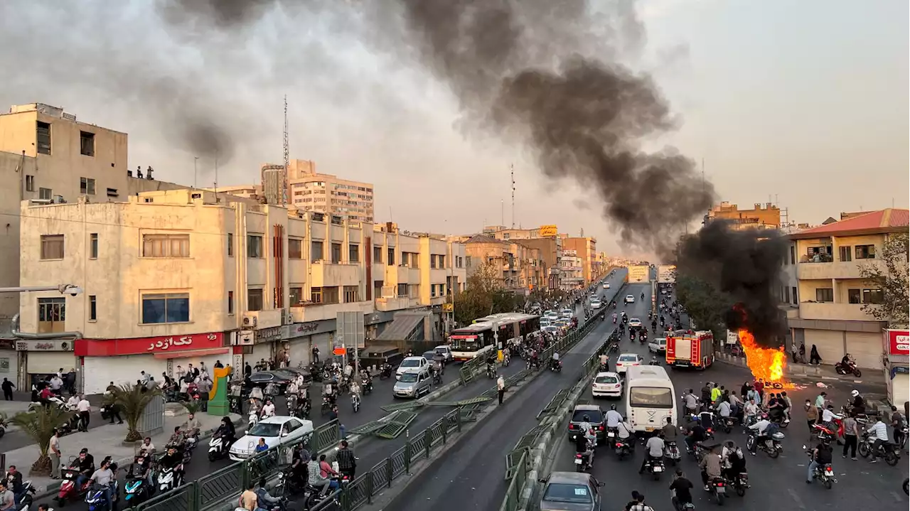 Iran : comment la violente réponse du régime a étouffé les manifestations, sans éteindre la colère de la société