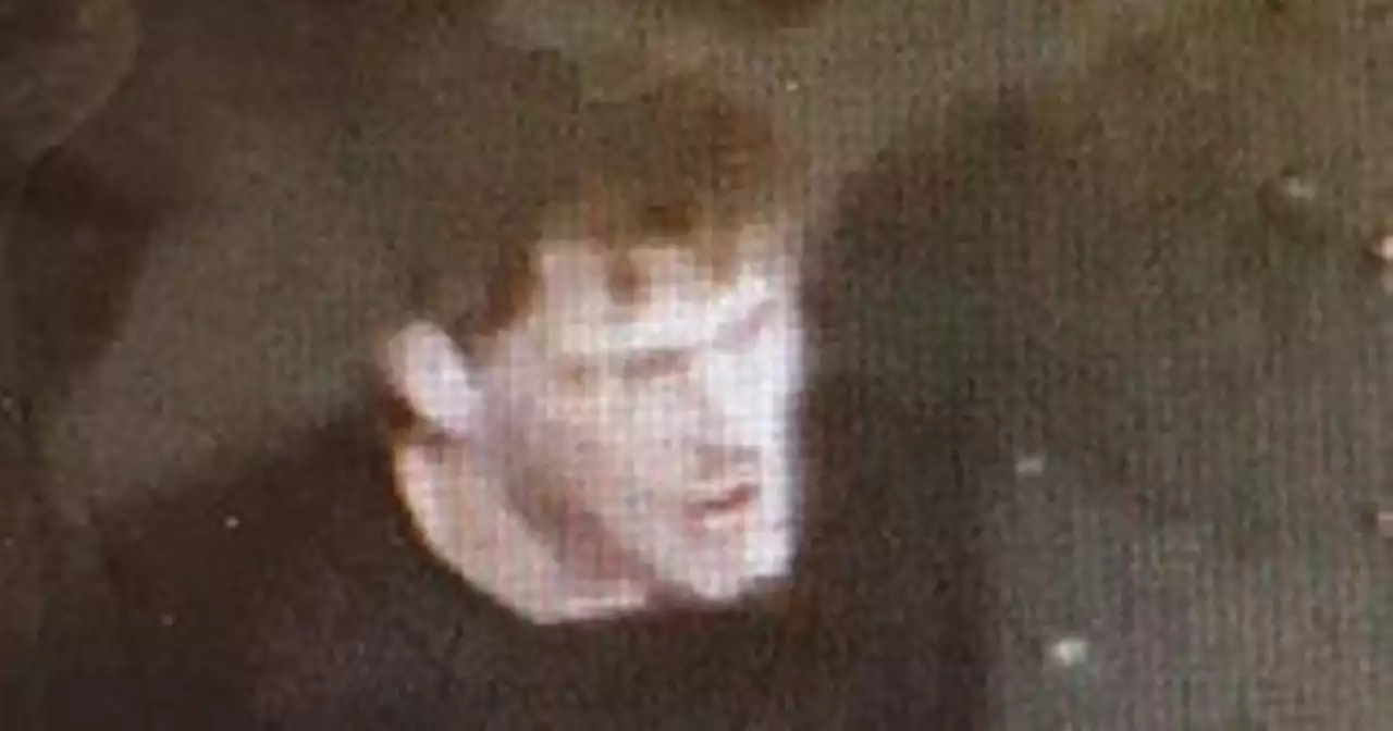 Glasgow police released CCTV image of man after street attack outside bar