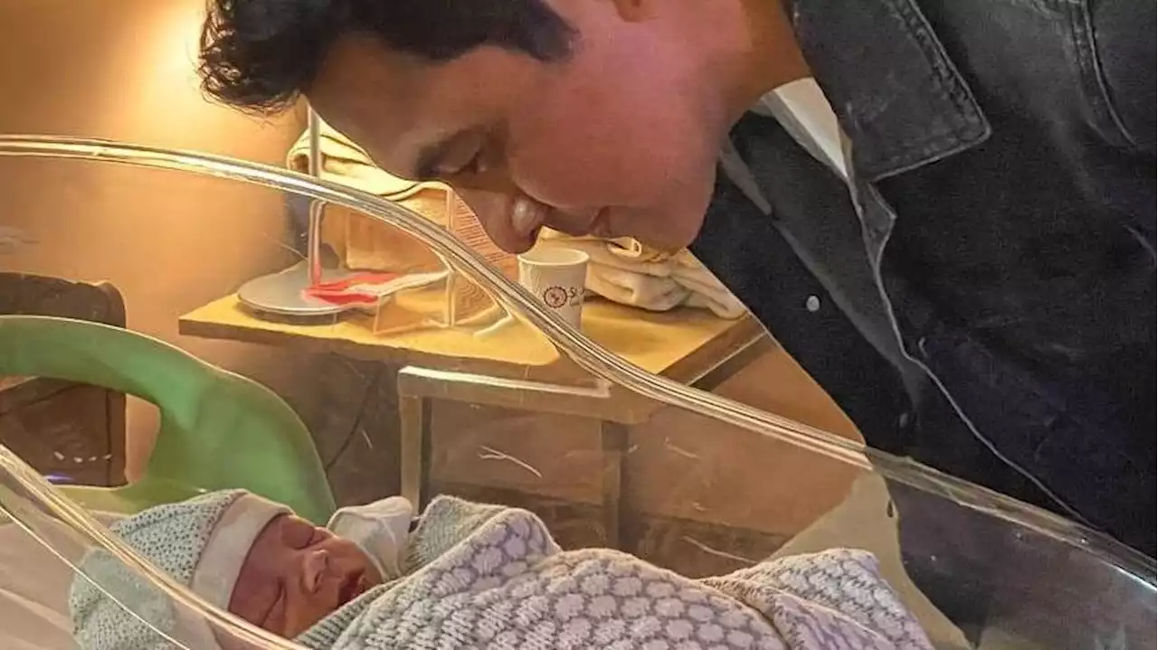 Gary V welcomes grandson Luchiano: 'I am your grandfather!'