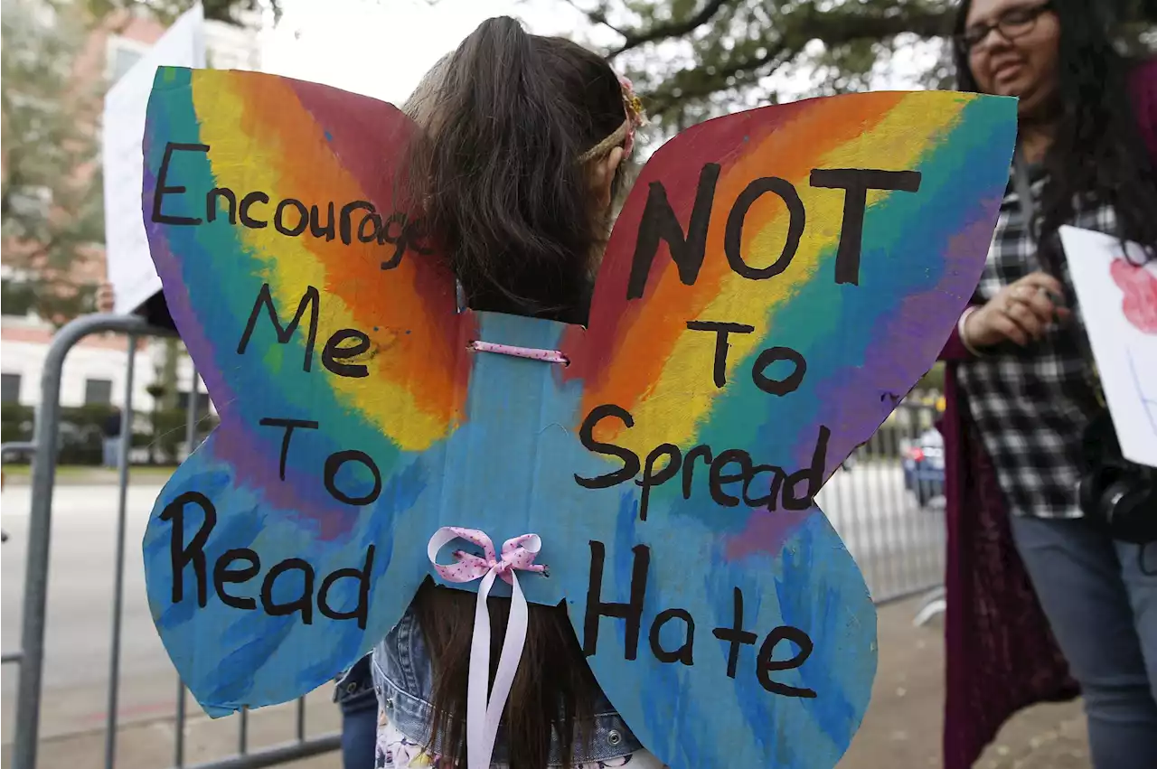 Opinion: Drag queens and books aren't a threat to kids. Guns are.