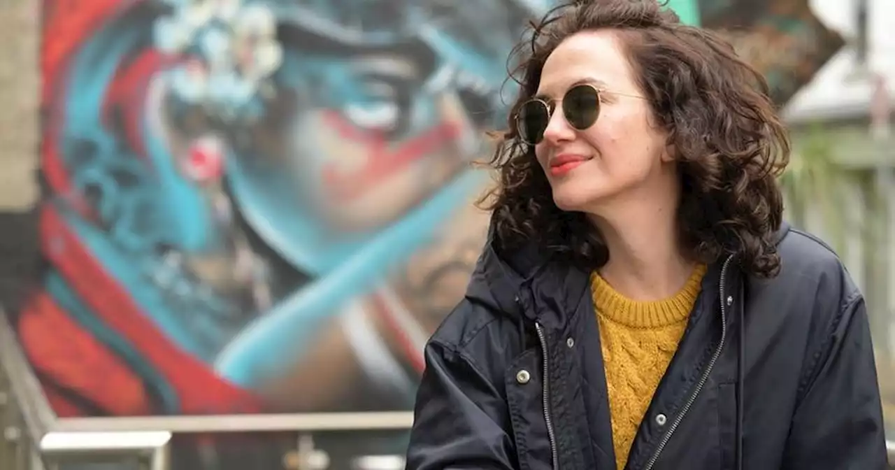 Hollywood star almost unrecognisable in sunglasses wandering streets of Galway