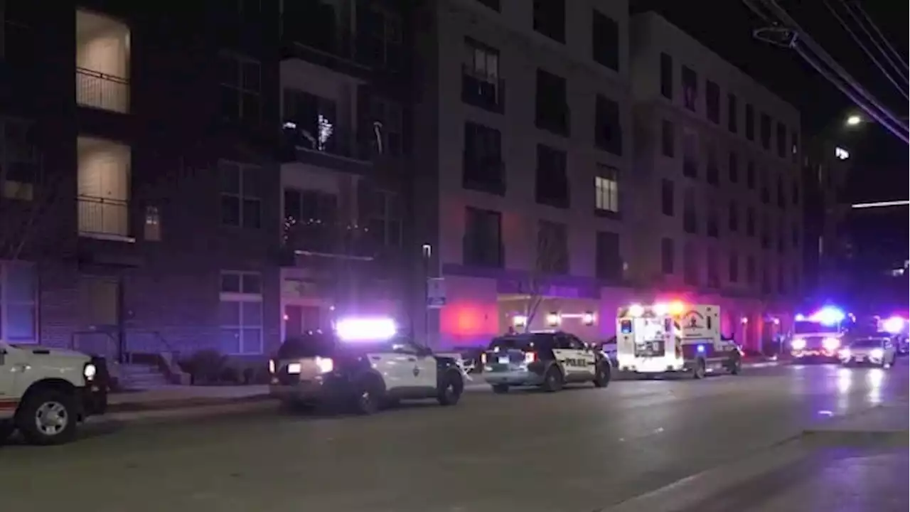 Man dies after being shot inside his apartment in downtown San Antonio, police say