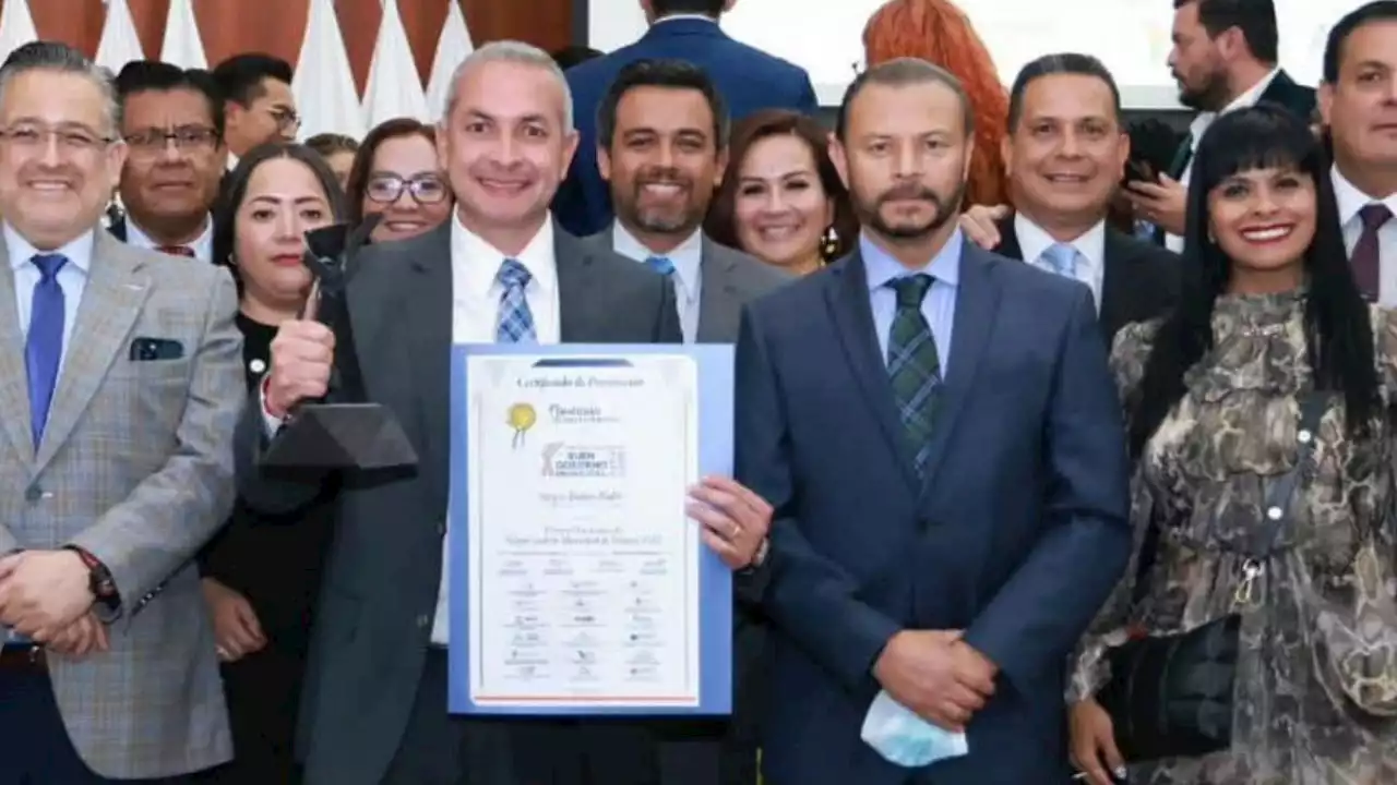 Sergio Baños recibe premio, ¿por la mejor gestión municipal de México?