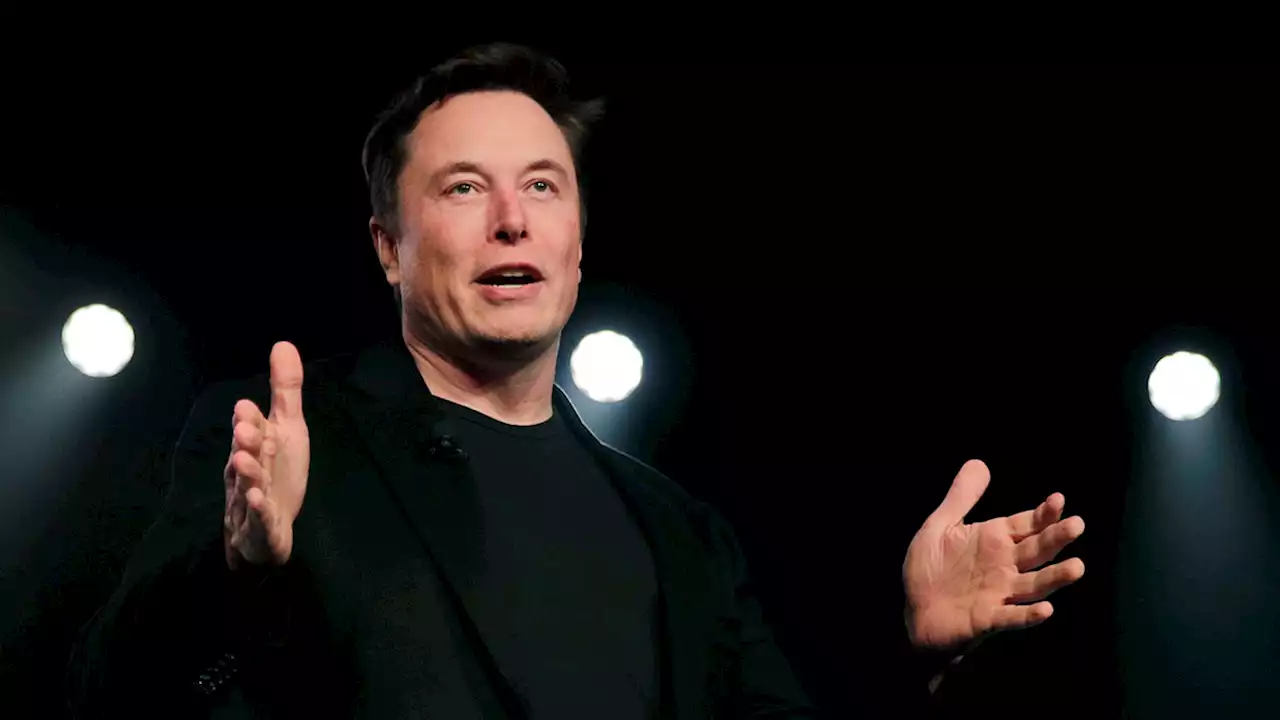 Elon Musk Surprise Appearance as Tesla Tweet Trial Wraps Up