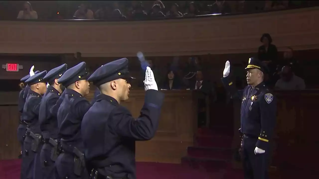 New Oakland Police Officers Sworn In